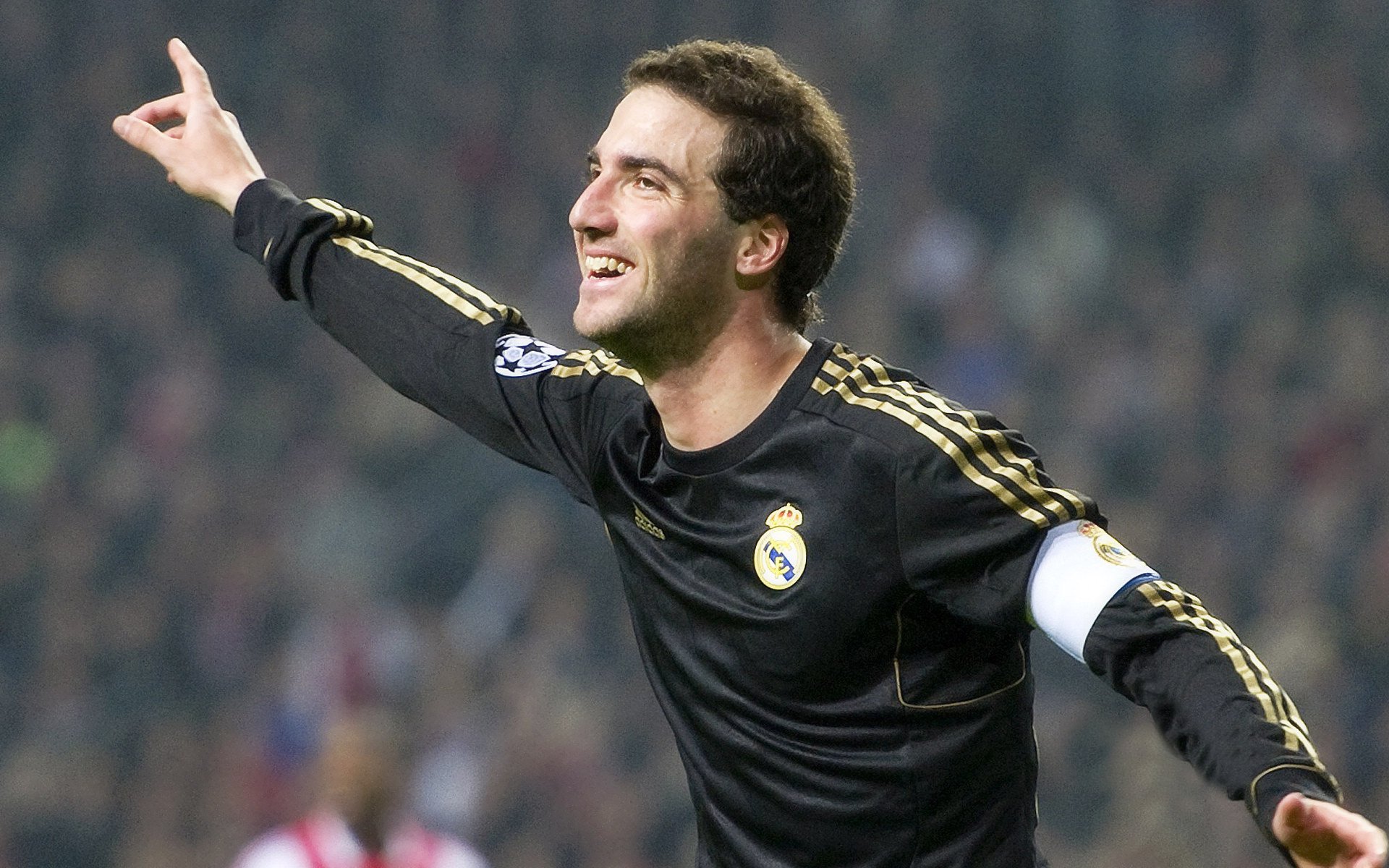 皇马青训不断涌现新星，未来阵容令人期待